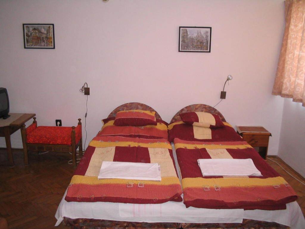 Burg Eger Hotel Cameră foto
